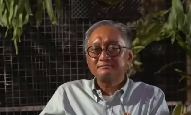 Doc. Dody Hanggodo saat menyampaikan keterangan kepada awak media terkait temuan dugaan kejanggalan dalam laporan pemeriksaan internal di lingkungan Kementerian PUPR.