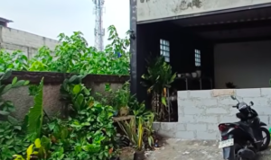 Doc. Kondisi rumah warga di kawasan Jurang Mangu Barat, Pondok Aren, Tangerang Selatan, yang akses utamanya tertutup tembok bata setinggi sekitar satu meter, diduga dipasang oleh sekelompok orang yang mengatasnamakan organisasi kemasyarakatan.