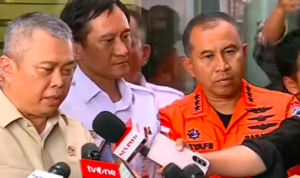 Doc. Pihak PT Kereta Api Indonesia (KAI) menyampaikan penjelasan kepada awak media saat jumpa pers terkait perkembangan penanganan kecelakaan kereta api di Bekasi Timur, Selasa (28/4/2026).