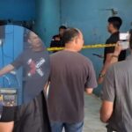 Doc. Kompilasi foto proses olah tempat kejadian perkara (TKP) yang dilakukan tim kepolisian di kios ayam geprek kawasan Perumahan Mega Regency, Desa Sukaragam, Kecamatan Serang Baru, Kabupaten Bekasi, terkait pengungkapan kasus tewasnya AHA yang jasadnya ditemukan di dalam freezer. (Sumber: Warga).