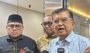 Doc. Wakil Presiden ke-10 dan ke-12 RI Jusuf Kalla (JK) usai memproses laporan dugaan pencemaran nama baik dan fitnah di Bareskrim Polri, Jakarta, Senin (6/4/2026).
