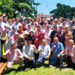 Doc. Para anggota Paguyuban Pensiunan Eselon II Banyumas berfoto bersama usai kegiatan Halal Bihalal yang digelar di Rumah Makan Ndalem Baron, Purwokerto, Senin (13/4/2026), dalam suasana penuh keakraban dan kebersamaan.