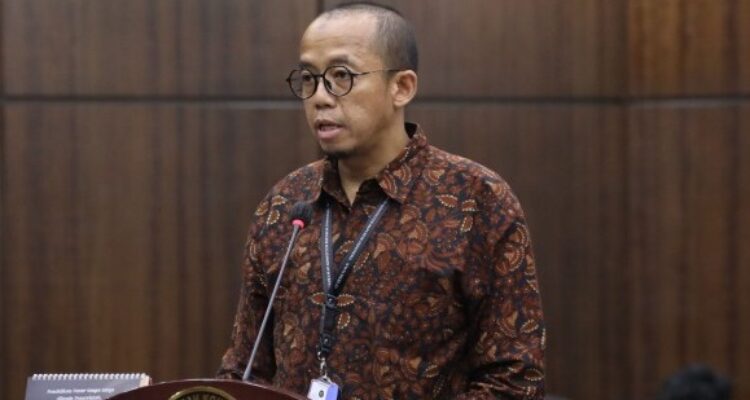 Doc. Perwakilan Telkomsel, Adhi Putranto selaku Vice President SIMPATI Product Marketing, menyampaikan keterangan sebagai Pihak Terkait dalam sidang pengujian Undang-Undang Cipta Kerja di Mahkamah Konstitusi, yang berlangsung di ruang sidang pleno, Jakarta, Kamis (16/4/2026).