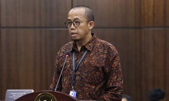 Doc. Perwakilan Telkomsel, Adhi Putranto selaku Vice President SIMPATI Product Marketing, menyampaikan keterangan sebagai Pihak Terkait dalam sidang pengujian Undang-Undang Cipta Kerja di Mahkamah Konstitusi, yang berlangsung di ruang sidang pleno, Jakarta, Kamis (16/4/2026).
