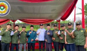 Doc. Personel LDII Kecamatan Ngaliyan bersama unsur TNI dan peserta lainnya berfoto bersama usai mengikuti upacara pembukaan TMMD Sengkuyung Tahap II Tahun Anggaran 2026 di Lapangan Suler, Kelurahan Wates, Kecamatan Ngaliyan, Kota Semarang, Rabu (22/4/2026).