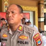 Doc. Kasat Lantas Polresta Banjarmasin, AKP Embang Pramono, memberikan keterangan kepada awak media terkait kronologi kecelakaan lalu lintas yang terjadi di simpang Sultan Adam, Banjarmasin.
