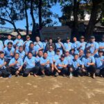 Doc. Pengurus dan peserta kegiatan Senkom Mitra Polri Jawa Tengah berfoto bersama usai pelaksanaan orientasi, konsolidasi, dan penyerahan Surat Keputusan kepengurusan masa bakti 2026–2031 di kawasan Kebun Teh Jamus, Ngawi, Jawa Timur, Minggu (26/4/2026).