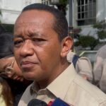Doc. Menteri Investasi sekaligus Menteri ESDM, Bahlil Lahadalia, menyampaikan keterangan kepada awak media usai menghadiri rapat terbatas di Kompleks Istana Kepresidenan, Jakarta, terkait kebijakan harga BBM dan rencana pengembangan CNG sebagai alternatif energi.