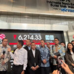Doc. Sejumlah pejabat dan pemangku kepentingan melakukan peninjauan langsung di Gedung Bursa Efek Indonesia (BEI), Jakarta, Selasa (19/5/2026), guna membahas kondisi pasar modal nasional pasca penurunan IHSG serta langkah penguatan kepercayaan investor dan stabilitas pasar keuangan. (Sumber foto: SWA).