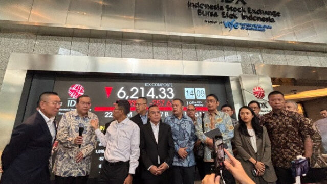 Doc. Sejumlah pejabat dan pemangku kepentingan melakukan peninjauan langsung di Gedung Bursa Efek Indonesia (BEI), Jakarta, Selasa (19/5/2026), guna membahas kondisi pasar modal nasional pasca penurunan IHSG serta langkah penguatan kepercayaan investor dan stabilitas pasar keuangan. (Sumber foto: SWA).