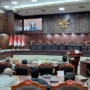 Doc. Suasana sidang pembacaan putusan pengujian Undang-Undang Ibu Kota Negara (UU IKN) di ruang sidang Mahkamah Konstitusi, Jakarta, Selasa (12/5/2026). Mahkamah Konstitusi menolak seluruh permohonan pengujian UU IKN dan menegaskan status Jakarta masih resmi sebagai ibu kota negara hingga diterbitkannya Keputusan Presiden terkait pemindahan ibu kota ke Ibu Kota Nusantara (IKN).