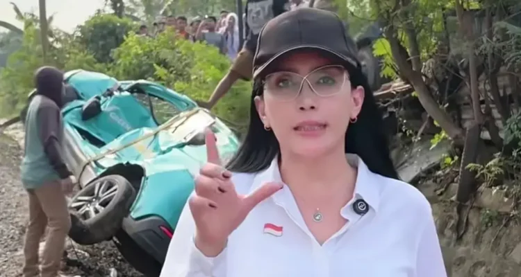 Doc. Tangkapan layar video memperlihatkan Anggota DPR RI Rieke Diah Pitaloka saat menyampaikan pandangan dan desakan pengusutan menyeluruh terkait tragedi kecelakaan kereta api di Bekasi yang menewaskan 15 orang.