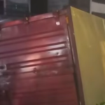 Doc. Kondisi truk box yang terguling dan mengalami kerusakan parah di Jalan Raden Jenderal Suprapto, Johar Baru, Jakarta Pusat, Minggu malam, usai menabrak separator jalur busway hingga mengganggu arus lalu lintas di sekitar lokasi kejadian.