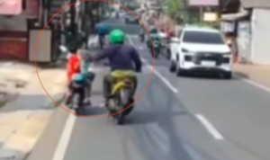 Kasus Penjambretan Bocah Pengguna Sepeda Listrik di Rempoa Jadi Sorotan Doc. Tangkapan layar video amatir milik warga yang secara tidak sengaja merekam detik-detik aksi penjambretan terhadap seorang bocah pengguna sepeda listrik di kawasan Jalan Pahlawan, Rempoa, Tangerang Selatan. Video tersebut kini menjadi bahan penelusuran aparat kepolisian untuk mengidentifikasi pelaku.