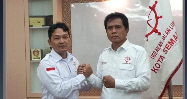 Doc. Ketua Umum GJL GAMAT-RI H. Riyanta, S.H bersama Wakil Ketua GJL sekaligus Ketua PBH FERADI WPI DPC Kota Semarang, Sukindar, S.H., C.PFW., C.MDF., C.JKJ menyampaikan pernyataan dan pandangan terkait dugaan kasus kekerasan seksual di lingkungan pondok pesantren.