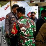 Doc. Kolase foto memperlihatkan anggota kepolisian Brigpol Arya Supena semasa hidup serta proses evakuasi korban usai insiden penembakan yang diduga dilakukan pelaku pencurian kendaraan bermotor di Jalan ZA Pagar Alam, Labuhan Ratu, Bandar Lampung, Sabtu (9/5/2026). Dalam peristiwa tersebut, korban meninggal dunia setelah mengalami luka tembak saat diduga memergoki aksi curanmor.