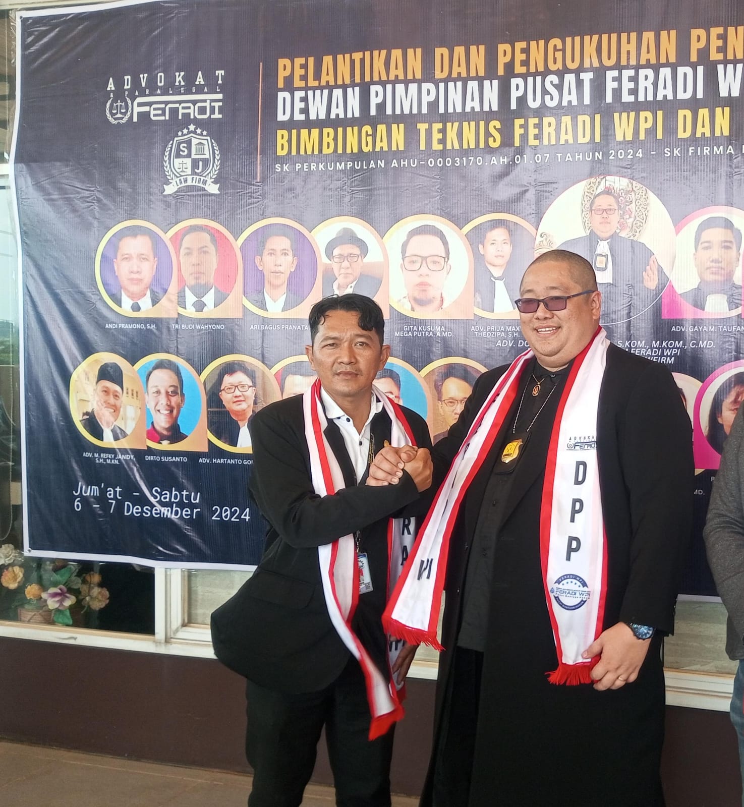 Doc. Sukindar SH., C,MDF., C,PFW., C,JKJ bersama Ketua Umum FERADI WPI, Adv. Donny Andretti, S.H., S.Kom., M.Kom., CMD., C.PFW., C.MDF., C.JKJ saat menghadiri salah satu kegiatan organisasi FERADI WPI dalam rangka penguatan sinergi advokat dan paralegal serta pelayanan bantuan hukum kepada masyarakat.
