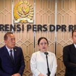 Doc. Puan Maharani menyampaikan keterangan kepada awak media dalam konferensi pers di Gedung DPR RI terkait respons DPR RI terhadap pelemahan nilai tukar rupiah dan kondisi ekonomi nasional.