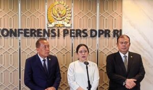 Doc. Puan Maharani menyampaikan keterangan kepada awak media dalam konferensi pers di Gedung DPR RI terkait respons DPR RI terhadap pelemahan nilai tukar rupiah dan kondisi ekonomi nasional.
