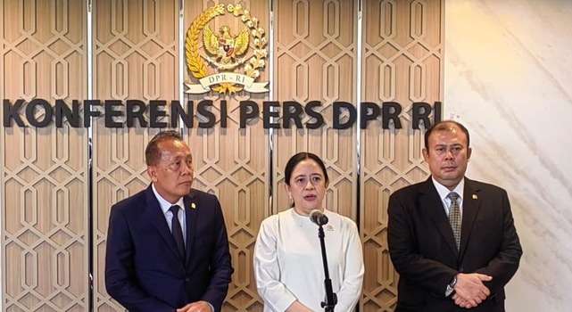 Doc. Puan Maharani menyampaikan keterangan kepada awak media dalam konferensi pers di Gedung DPR RI terkait respons DPR RI terhadap pelemahan nilai tukar rupiah dan kondisi ekonomi nasional.