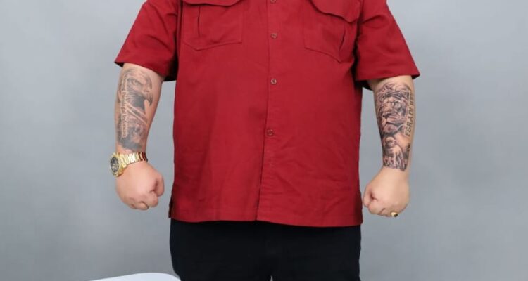 Doc. Adv. Donny Andretti, S.H., S.Kom., M.Kom., CMD., C.PFW., C.MDF., C.JKJ, Ketua Umum FERADI WPI, saat menghadiri salah satu kegiatan organisasi dan memberikan arahan terkait komitmen penegakan hukum, pendampingan masyarakat, serta penguatan solidaritas advokat dan paralegal.