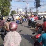 Doc. Kondisi di lokasi kecelakaan lalu lintas di kawasan Simpang Empat Gatot, Banjarmasin, Kamis (14/05/2026) pagi. Insiden yang terjadi di area persimpangan lampu merah tersebut kembali menjadi sorotan masyarakat terkait disiplin pengendara serta perlunya evaluasi pengaturan arus lalu lintas di titik rawan kecelakaan tersebut.
