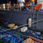 Doc. Barang bukti berupa sekitar 3.035 liter bahan bakar minyak (BBM) jenis bio solar bersubsidi yang diamankan aparat Ditpolairud Korpolairud Baharkam Polri dalam pengungkapan dugaan penyalahgunaan distribusi BBM subsidi di wilayah perairan Banjarmasin, Sabtu (16/5/2026). BBM tersebut ditemukan dalam puluhan jirigen yang diduga akan didistribusikan secara ilegal.