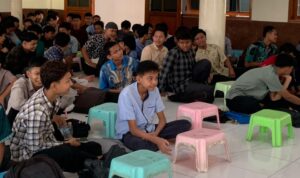 Doc. Para peserta mengikuti talkshow kepemudaan bertajuk “Cerdas Bersosial Media” yang diselenggarakan DPD LDII Kota Semarang di Masjid Shirothol Mustaqim, Semarang, Minggu (17/5/2026), sebagai upaya meningkatkan literasi digital generasi muda di era teknologi informasi.