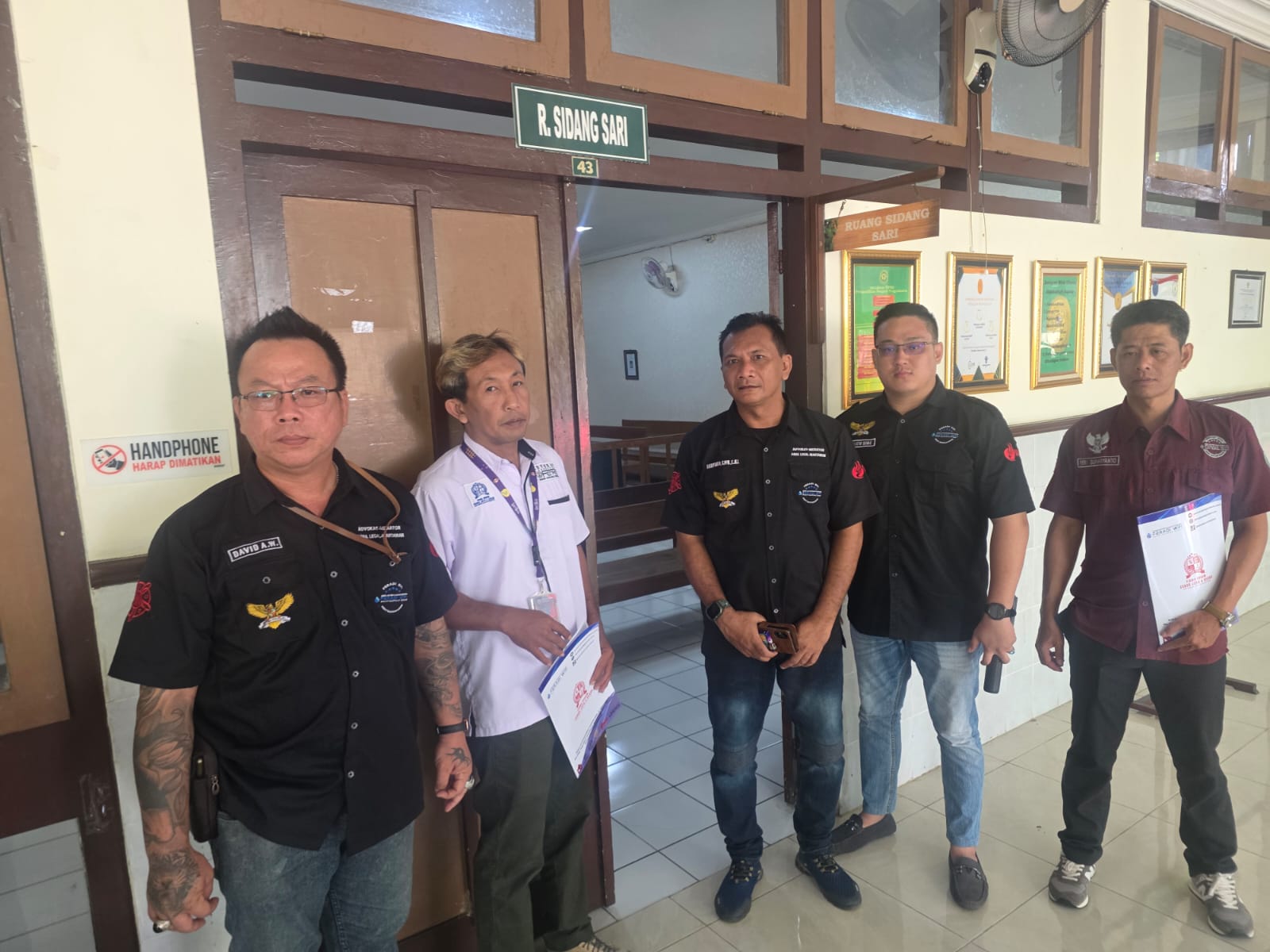 Doc. Tim PBH FERADI WPI dan Subur Jaya Lawfirm saat menghadiri agenda litigasi di Pengadilan Negeri Yogyakarta, Daerah Istimewa Yogyakarta.