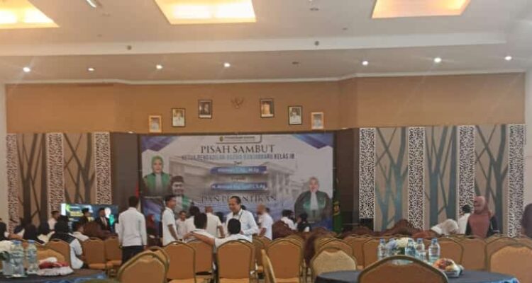Doc. Suasana acara pengantar alih tugas Ketua Pengadilan Agama Banjarbaru Kelas IB yang dilaksanakan di lingkungan Pengadilan Agama Banjarbaru, dihadiri jajaran hakim, pegawai, serta tamu undangan dalam rangka pelepasan pimpinan yang mendapat penugasan baru di Pengadilan Agama Gresik Kelas IA sekaligus pelantikan hakim baru.