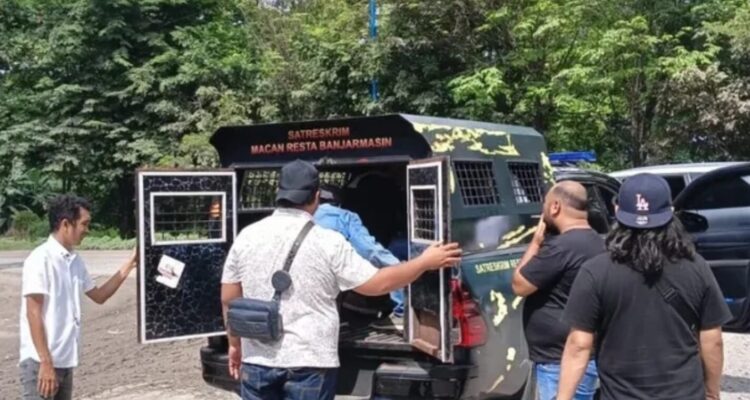 Doc. Petugas gabungan dari Polresta Banjarmasin, Dinas Perhubungan, dan Satpol PP melakukan pengamanan serta pengawasan penyaluran BBM bersubsidi di salah satu SPBU di Kota Banjarmasin, Selasa (26/5/2026). Kegiatan dilakukan untuk menjaga ketertiban dan mencegah dugaan praktik yang meresahkan masyarakat di area SPBU.