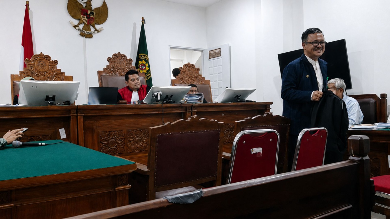 Doc. Suasana persidangan perkara perdata antara mitra pengemudi dan PT GoTo Gojek Tokopedia Tbk. di Pengadilan Negeri Jakarta Selatan, Selasa (26/5/2026). Sidang memasuki tahap pemeriksaan ahli sebagai bagian dari proses pembuktian terkait sengketa kemitraan, tarif, dan biaya layanan transportasi berbasis aplikasi.