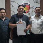 Doc. Tim pendamping hukum dari Subur Jaya Lawfirm – FERADI WPI bersama jajaran kepolisian Polres Gianyar dan Polsek Blahbatuh berfoto bersama usai proses pendampingan dan pengamanan pengambilan kendaraan terkait laporan di Polres Tabanan, Jumat (22/5/2026), di wilayah Saba, Kabupaten Gianyar, Bali.
