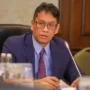 Doc. Purbaya Yudhi Sadewa menyampaikan keterangan terkait langkah pemerintah dalam menjaga stabilitas nilai tukar rupiah, penguatan pasar keuangan nasional, serta koordinasi kebijakan fiskal dan moneter dalam menghadapi tekanan ekonomi global.
