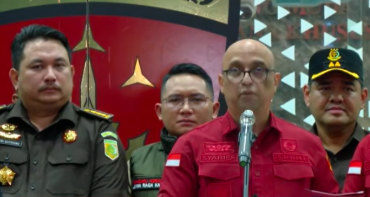 Doc. Jaksa Agung Muda Tindak Pidana Khusus (Jampidsus) Kejaksaan Agung memberikan keterangan kepada awak media dalam konferensi pers terkait perkembangan penyidikan dugaan tindak pidana korupsi tata kelola Program Makan Bergizi Gratis (MBG) di Gedung Kejaksaan Agung, Jakarta, Rabu (3/6/2026). Dalam konferensi pers tersebut, penyidik menyampaikan penetapan sejumlah tersangka dan perkembangan penanganan perkara yang sedang berjalan.