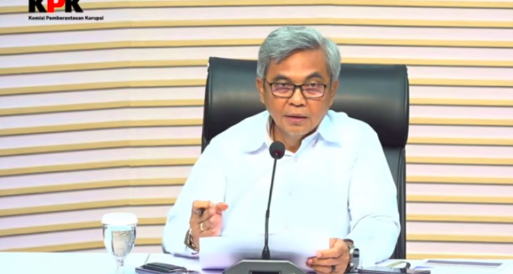 Doc. Ketua KPK Setyo Budiyanto menyampaikan keterangan kepada awak media dalam konferensi pers terkait perkembangan penanganan perkara dugaan pemerasan dan gratifikasi di lingkungan Direktorat Jenderal Imigrasi. (Sumber Foto: KPK).