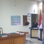 Doc. Ruang sidang Pengadilan Hubungan Industrial (PHI) pada Pengadilan Negeri Banjarmasin yang menjadi tempat berlangsungnya persidangan perkara sengketa ketenagakerjaan antara mantan awak kapal dan PT Patria Maritim Lines, di mana majelis hakim membacakan putusan terkait status hubungan kerja dan hak-hak normatif pekerja.