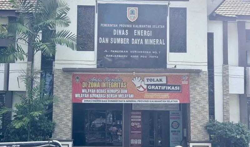 Doc. Kantor Dinas Energi dan Sumber Daya Mineral (ESDM) Kalimantan Selatan di Banjarbaru yang menjadi lokasi penggeledahan penyidik Kejaksaan Negeri Tabalong dalam rangka penyidikan dugaan pemerasan pada proses penerbitan Izin Usaha Pertambangan (IUP) di Kabupaten Tabalong.