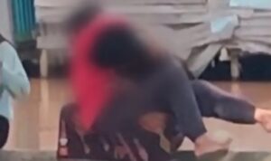 Doc. Tangkapan layar dari video yang beredar di media sosial yang memperlihatkan dua orang di area publik kawasan Jalan H. Zafri Zam Zam, Kecamatan Banjarmasin Tengah, Kota Banjarmasin. Bagian wajah dan detail tertentu dalam gambar telah diburamkan (blur) untuk menjaga privasi serta menghindari penyebutan atau identifikasi langsung terhadap pihak yang terekam dalam video, sesuai dengan prinsip kehati-hatian dalam pemberitaan dan kode etik jurnalistik.