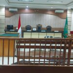 Doc. Suasana ruang sidang Pengadilan Hubungan Industrial (PHI) pada Pengadilan Negeri Banjarmasin sebelum persidangan perkara sengketa ketenagakerjaan antara ahli waris almarhum Samsu La Sappe dan PT Pulau Seroja Jaya dimulai, Kamis (11/6/2026).