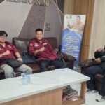 Doc. Tim kuasa hukum bersama saksi terlapor berada di lingkungan Polres Metro Jakarta Barat dalam rangka pendampingan selama proses pemeriksaan yang sedang berlangsung, Kamis (11/6/2026). Pendampingan dilakukan untuk memastikan terpenuhinya hak-hak hukum serta kelancaran proses pemeriksaan sesuai ketentuan yang berlaku.