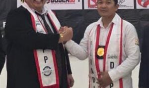 FERADI WPI DPC Kota Semarang Siapkan Gugatan Pembatalan Lelang Rumah yang Menjadi Objek Sengketa Doc. Ketua DPC dan PBH FERADI WPI Kota Semarang, Sukindar, SH., C.PFW., C.MDF., C.JKJ., C.FTAX., bersama Ketua Umum FERADI WPI, Advokat Donny Andretti, S.H., S.Kom., M.Kom., C.Md., C.PFW., C.MDF., C.JKJ., C.FTAX., saat memberikan pendampingan dan konsultasi hukum kepada Ning Yetty dan keluarganya terkait rencana upaya hukum gugatan pembatalan lelang rumah di Kota Semarang, Jumat (12/6/2026).