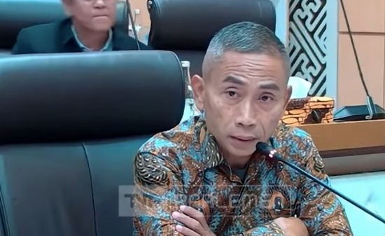 Doc. Anggota Komisi VII DPR RI, Yoyok Riyo Sudibyo, menyampaikan pandangan dan masukan terkait pengembangan Koperasi Desa Merah Putih (KDMP) dalam rapat kerja bersama Menteri UMKM di Kompleks Parlemen Senayan, Jakarta, Kamis (11/6/2026). (Sumber: Parlemen TV).