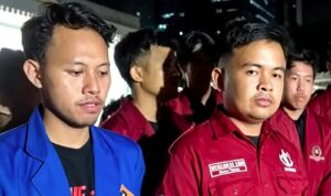 Doc. Perwakilan mahasiswa dari sejumlah perguruan tinggi memberikan keterangan kepada awak media usai melakukan pertemuan dengan Wakil Presiden Gibran Rakabuming Raka di Jakarta, Senin (15/6/2026). Dalam kesempatan tersebut, mahasiswa menyampaikan hasil dialog serta aspirasi yang telah diserahkan kepada pemerintah terkait sektor pendidikan, hukum, dan ekonomi.