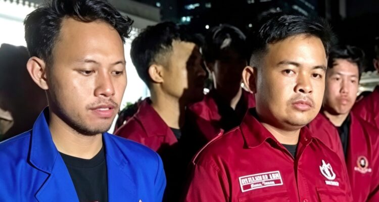 Doc. Perwakilan mahasiswa dari sejumlah perguruan tinggi memberikan keterangan kepada awak media usai melakukan pertemuan dengan Wakil Presiden Gibran Rakabuming Raka di Jakarta, Senin (15/6/2026). Dalam kesempatan tersebut, mahasiswa menyampaikan hasil dialog serta aspirasi yang telah diserahkan kepada pemerintah terkait sektor pendidikan, hukum, dan ekonomi.