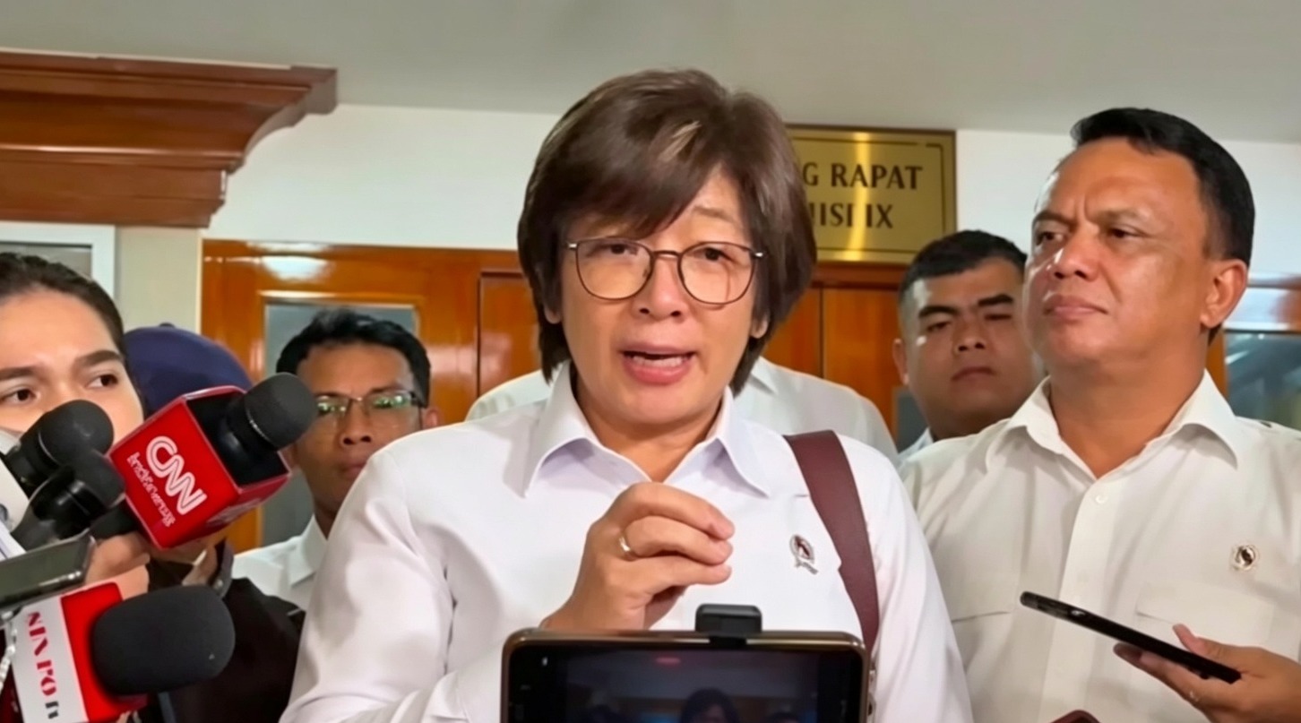 Doc. Juru Bicara Badan Gizi Nasional (BGN), Agustina Arumsari, saat menyampaikan penjelasan mengenai inventarisasi dan evaluasi sejumlah aset berupa motor listrik, laptop, serta perangkat teknologi informasi yang menjadi perhatian publik, di Jakarta.