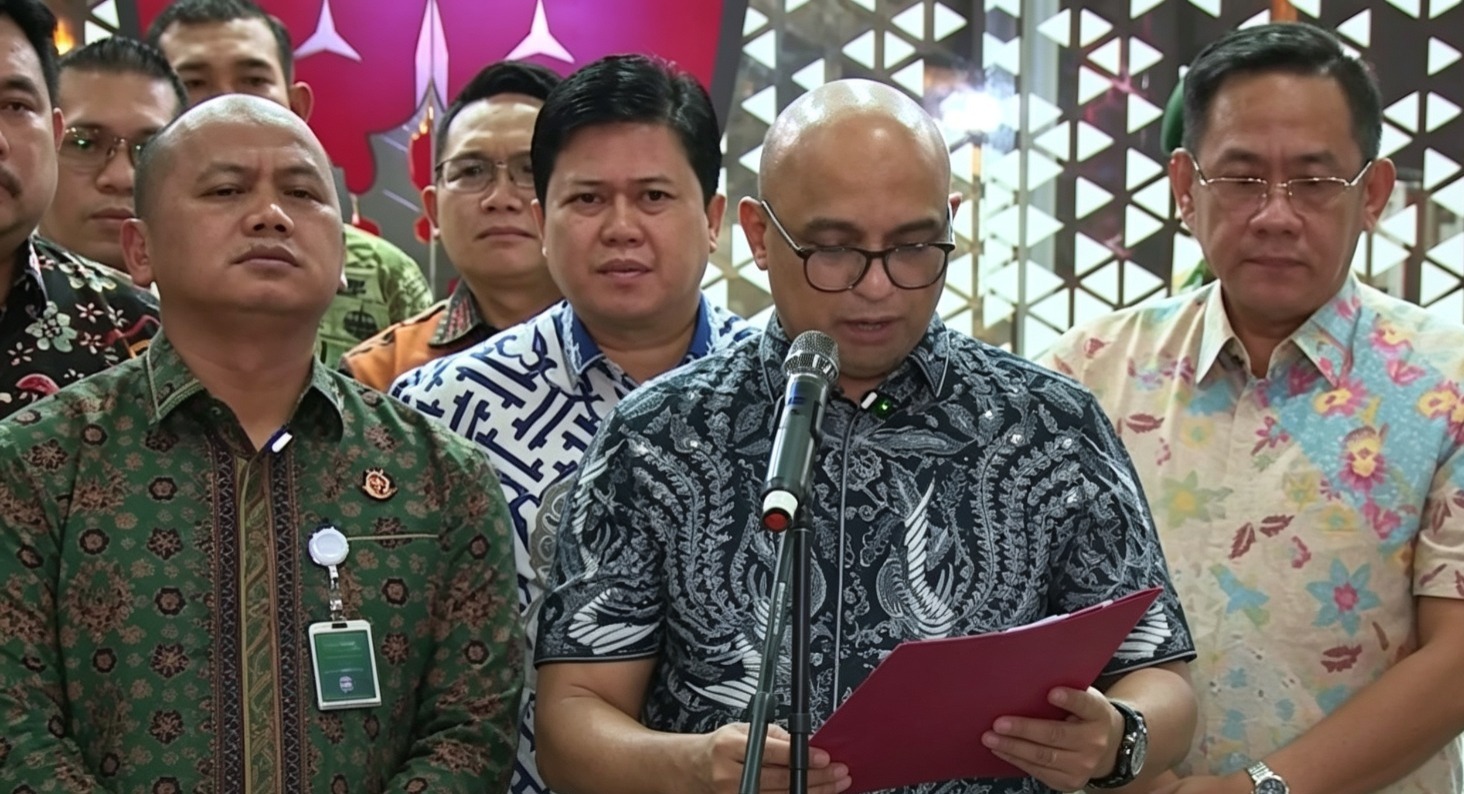 Doc. Kejaksaan Agung menggelar konferensi pers untuk menyampaikan perkembangan penanganan perkara dugaan korupsi terkait pengadaan barang dalam Program Makan Bergizi Gratis, di Jakarta.