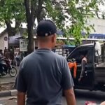 Doc. Kondisi mobil bak terbuka operasional PPSU Kelurahan Rawa Buaya mengalami kerusakan berat setelah terlibat kecelakaan lalu lintas tunggal dengan menabrak pohon di Jalan Utan Jati, Kalideres, Jakarta Barat, Jumat (26/6/2026). Insiden tersebut mengakibatkan lima petugas PPSU mengalami luka-luka. Penyebab pasti kecelakaan masih dalam penyelidikan pihak kepolisian.