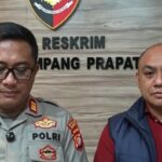 Doc. Petugas Polsek Mampang menunjukkan barang bukti hasil pengungkapan dugaan jaringan peredaran narkotika dalam konferensi pers di Jakarta Selatan, Jumat (26/6/2026). Dalam operasi yang berawal dari laporan masyarakat dan dilakukan pada Selasa (9/6/2026), polisi mengamankan empat terduga pelaku beserta barang bukti narkotika jenis sabu seberat sekitar 249,65 gram. Hingga kini, perkara masih dalam tahap penyidikan dan pengembangan untuk mengungkap jaringan yang diduga terlibat.