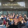 Doc. Dharma Pongrekun menyampaikan keterangan kepada awak media dalam agenda jumpa pers menjelang pembacaan putusan Mahkamah Konstitusi atas perkara uji materi Undang-Undang Nomor 17 Tahun 2023 tentang Kesehatan di Jakarta. Dalam kesempatan tersebut, sejumlah tim FERADI WPI turut mendampingi sebagai bentuk dukungan dan pemantauan terhadap proses persidangan yang akan berlangsung di Mahkamah Konstitusi.